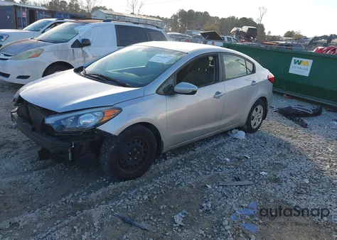 2016 Kia Forte Lx z USA, uszkodzony, nr VIN KNAFK4A64G5612954